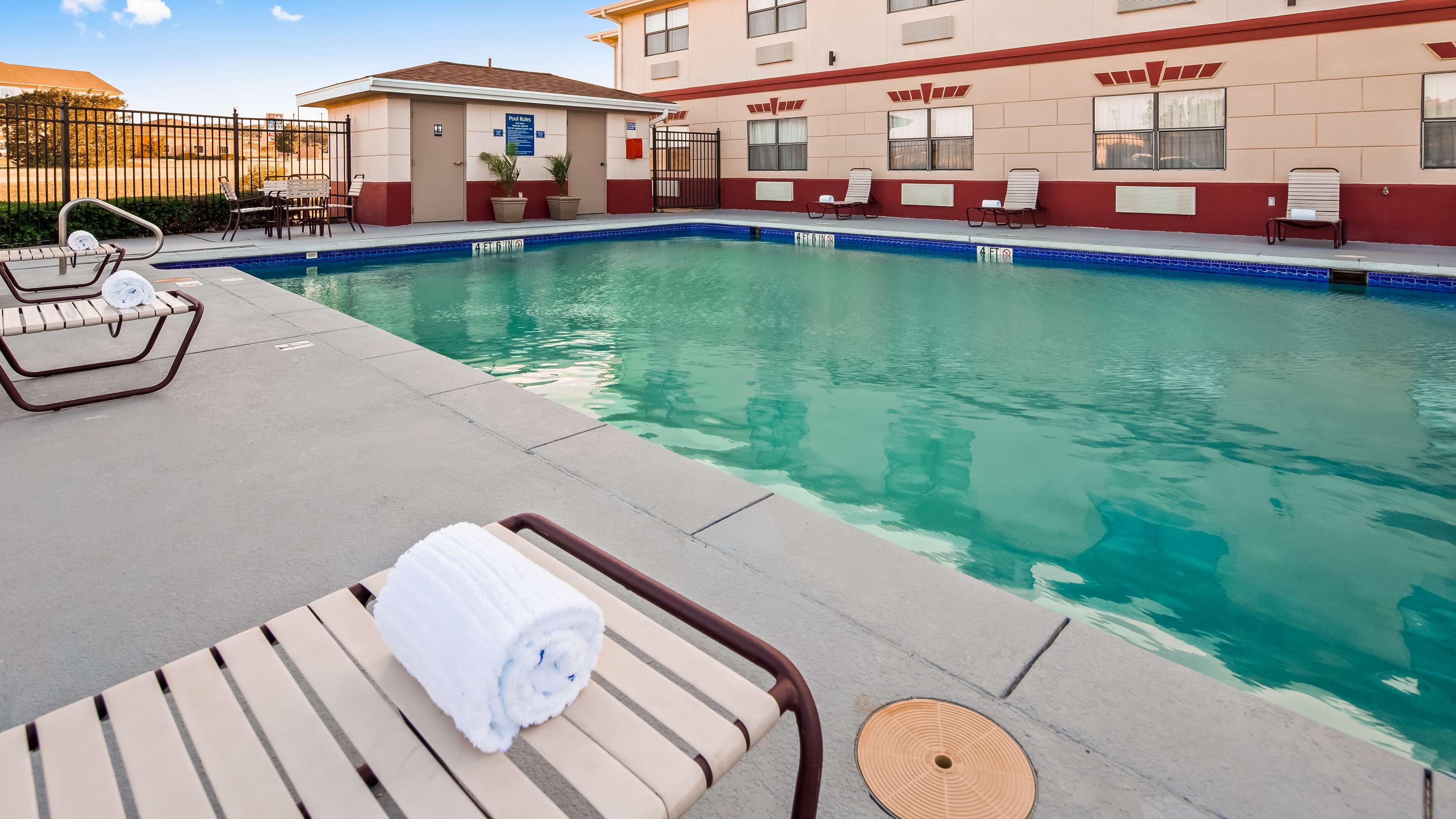 Best Western Inn And Suites Copperas Cove Exterior photo